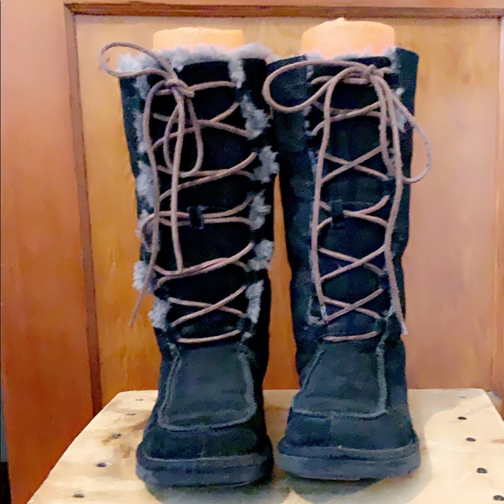 Women’s Ugg  boots size 6